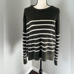 Abercrombie & Fitch Olive Sweater